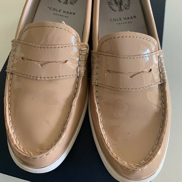 Cole Haan Beige Patent Loafer D42845‎ Pinch Weekend - Picture 2 of 6